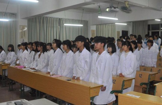 桂林市卫生学校报名时间及报名方式_招生信息