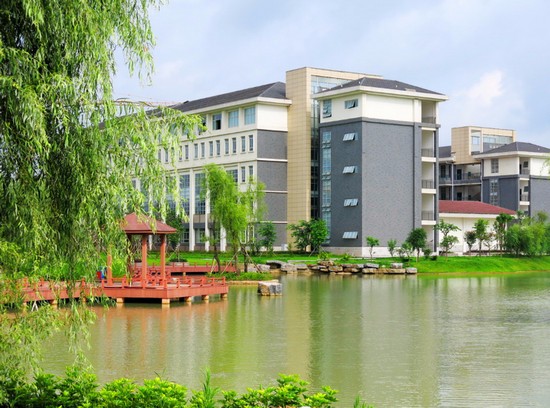 桂林医学院寝室宿舍条件与学校食堂环境图片_招生信息