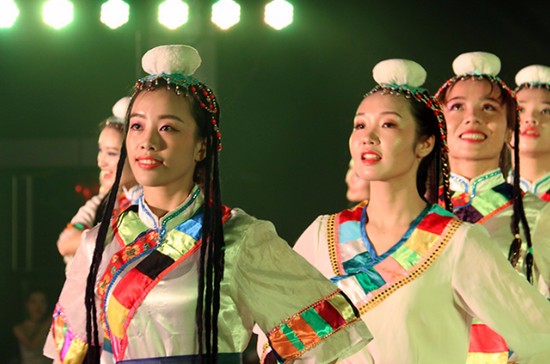 右江民族医学院学费是多少钱及收费标准_招生信息