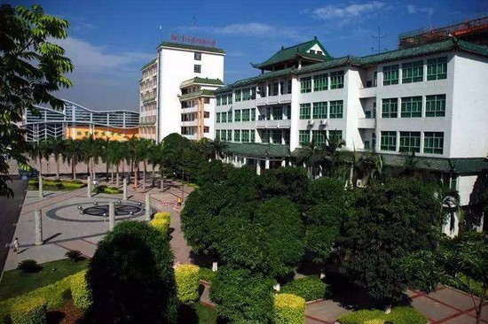 右江民族医学院简介录取分数线_招生信息