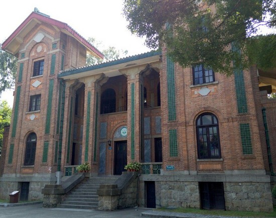 中山大学中山医学院寝室宿舍条件与学校食堂环境图片_招生信息