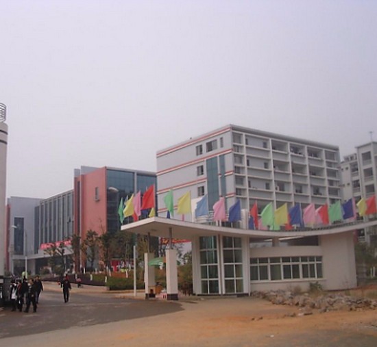湖北省咸宁卫生学校简介及简介计划要求_招生信息