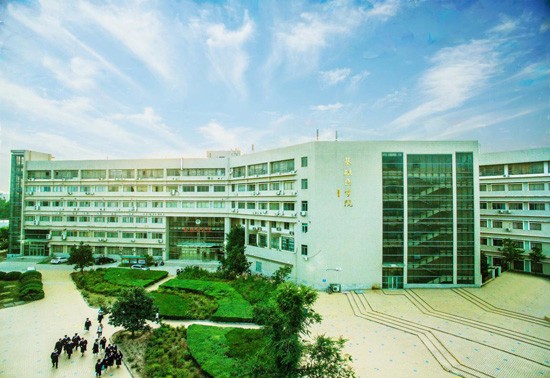 河南大学医学院寝室宿舍条件与学校食堂环境图片_招生信息
