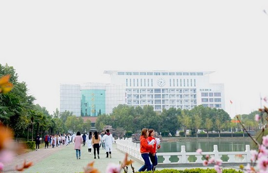 仙桃职业学院医学院简介录取分数线_招生信息