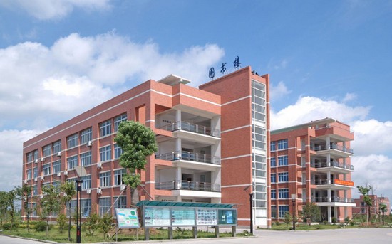 洛阳市卫生学校寝室宿舍条件与学校食堂环境图片_招生信息