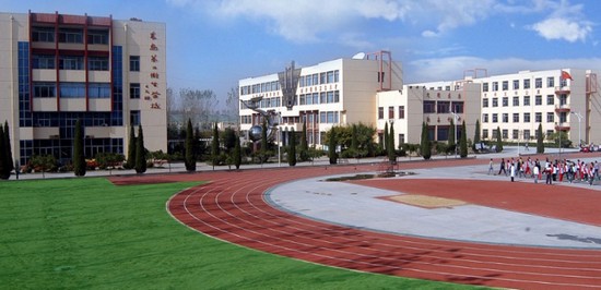 山东省青岛第二卫生学校寝室宿舍条件与学校食堂环境图片_招生信息