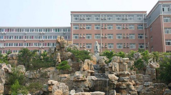 郑州黄河护理职业学院寝室宿舍条件与学校食堂环境图片_招生信息