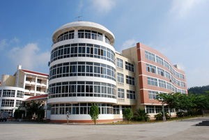 漳州卫生职业学院寝室宿舍条件与学校食堂环境图片_招生信息