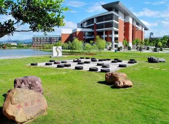 福建中医药大学寝室宿舍条件与学校食堂环境图片_招生信息
