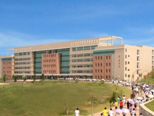 赣南医学院寝室宿舍条件与学校食堂环境图片_招生信息