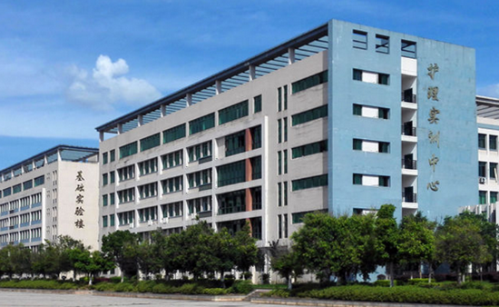 赣南卫生健康职业学院寝室宿舍条件与学校食堂环境图片_招生信息