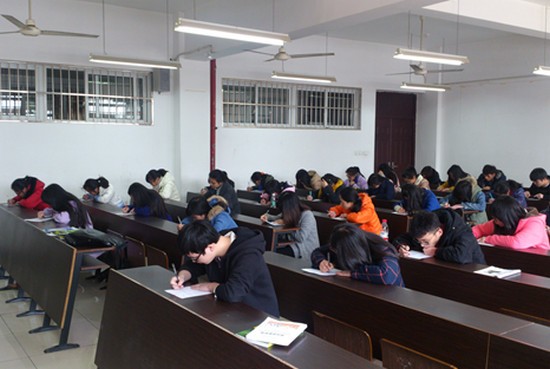 浙江医药高等专科学校简介办电话及联系方式_招生信息