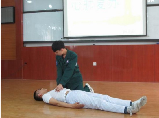 齐齐哈尔市卫生学校简介老师QQ及电话_招生信息