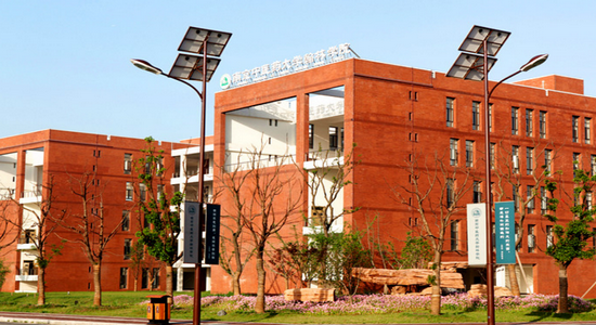 南京中医药大学翰林学院寝室宿舍条件与学校食堂环境图片_招生信息