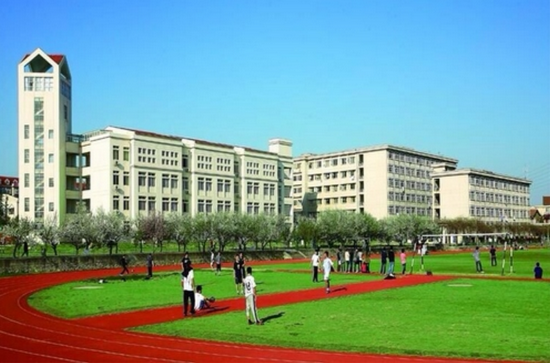 钟山职业技术学院寝室宿舍条件与学校食堂环境图片_招生信息