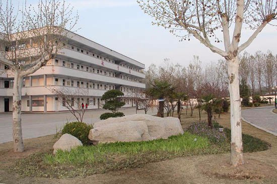 徐州卫生学校寝室宿舍条件与学校食堂环境图片_招生信息