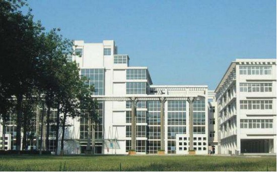 天津医学高等专科学校寝室宿舍条件与学校食堂环境图片_招生信息