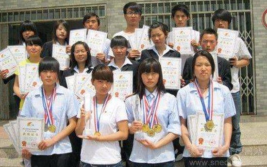 沧州医学高等专科学校简介老师QQ及电话_招生信息