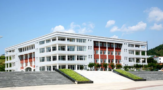 承德医学院寝室宿舍条件与学校食堂环境图片_招生信息