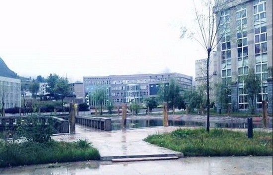 六盘水职业技术学院医学系寝室宿舍条件与学校食堂环境图片_招生信息
