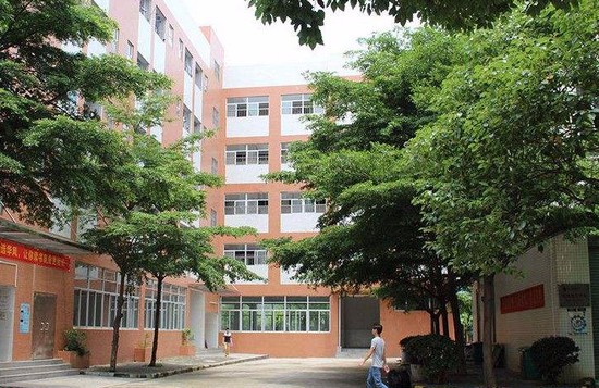 重庆市护士学校有哪些专业及什么专业好_招生信息
