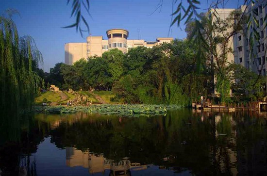 西南大学医学院寝室宿舍条件与学校食堂环境图片_招生信息