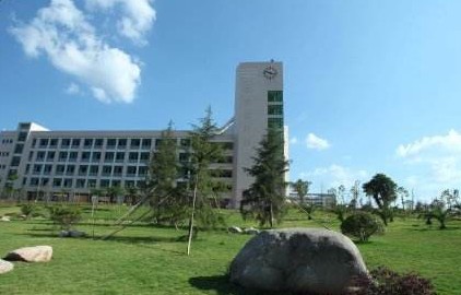 四川省甘孜卫生学校简介录取分数线_招生信息