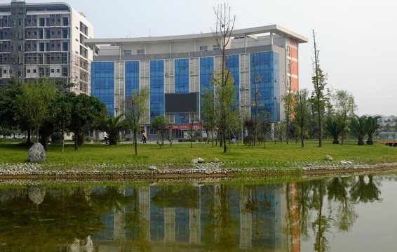 成都铁路卫生学校简介录取分数线_招生信息