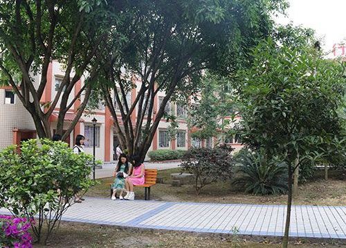 乐山工业电子学校有哪些专业及什么专业好_招生信息