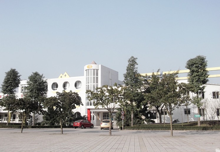 四川省成都卫生学校简介老师QQ及电话_招生信息
