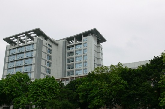乐山市医药科技学校寝室宿舍条件与学校食堂环境图片_招生信息