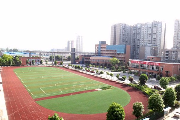 眉山卫生职业学校寝室宿舍条件与学校食堂环境图片_招生信息